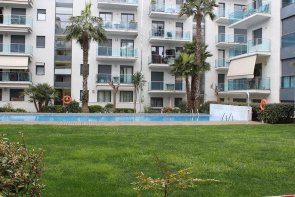 Ferienwohnung Apartamento Con Piscina Y Parking En Lloret De Mar Exterior foto